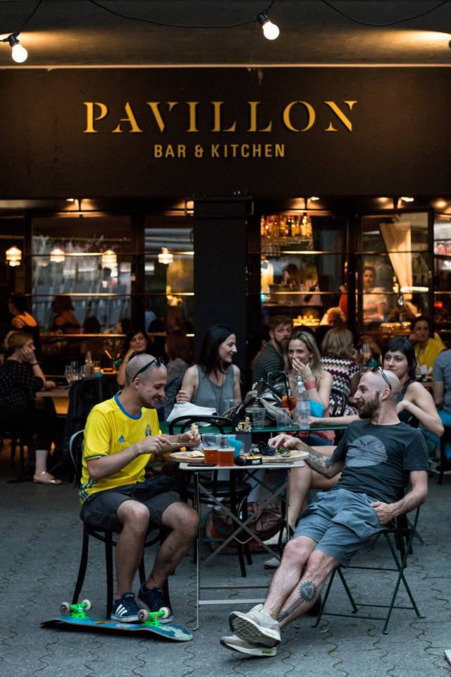 Photo : Le Pavillon Bar & Kitchen : Place de la Riponne 10, Riponne-Tunnel 1005